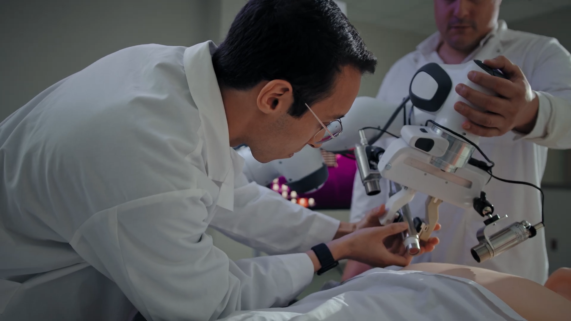 Hamza El-Kebir at work with a prototype of the MarginDx system.